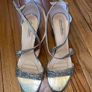 Badgley Mischka Women's Gold Strappy Heels